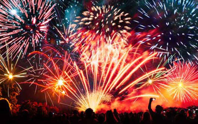 दुकानों में मिला बारूद, सुतली बम और पटाखों का जखीरा, सर्च एंड सीजर ऑपरेशन चला…12 हिरासत में