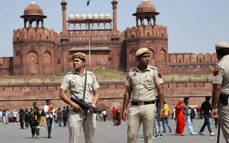 दिवाली से पहले दिल्ली-NCR में हमले का खतरा, नागरिकों से सतर्कता की अपील