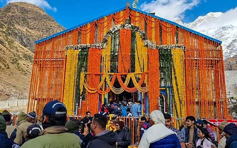 केदारनाथ धाम के कपाट शीतकाल के लिए बंद, अगले 6 महीने पूजा होगी ऊखीमठ में