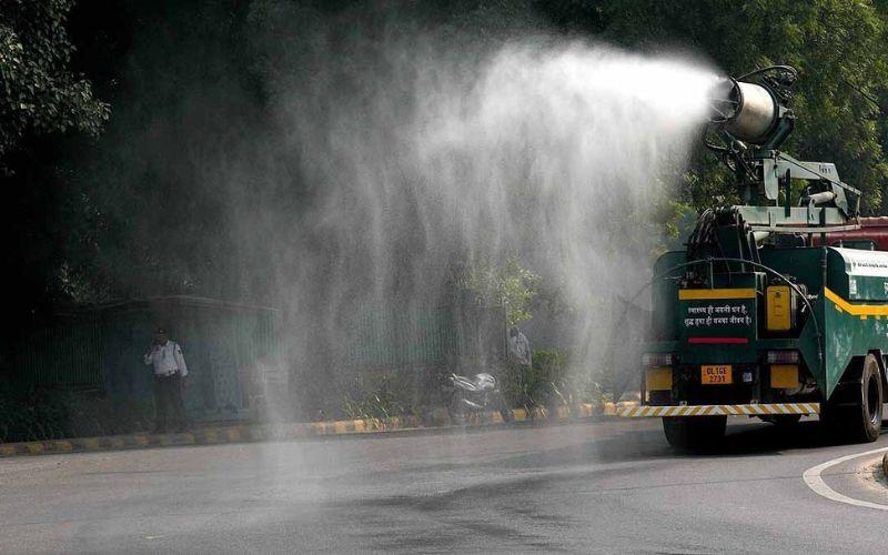 दिल्ली-NCR में स्मॉग का साया, आनंद विहार का AQI 429 दर्ज