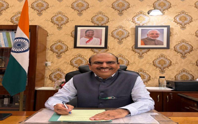 IDAS अधिकारी राजकुमार अरोड़ा ने रक्षा सेवा के वित्तीय सलाहकार का पदभार संभाला