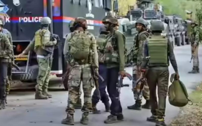 जम्मू-कश्मीर के किश्तवाड़ में मुठभेड़, दो से तीन आतंकी छिपे, एक जवान घायल