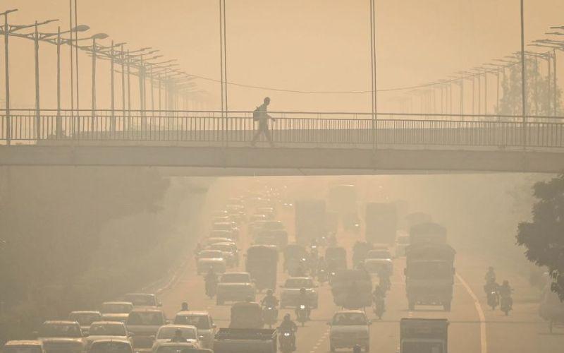 दिल्ली को प्रदूषण से मिलेगी राहत, चीन ने बढ़ाया मदद का हाथ, पूरी खबर पढ़ें