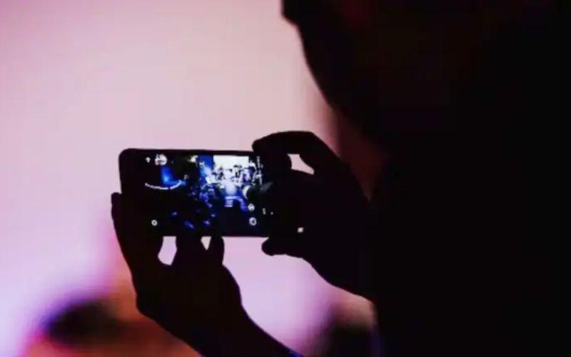 भदोही में नव विवाहिता से अश्लील हरकत करने के आरोपी नौ लोगों के खिलाफ मामला दर्ज