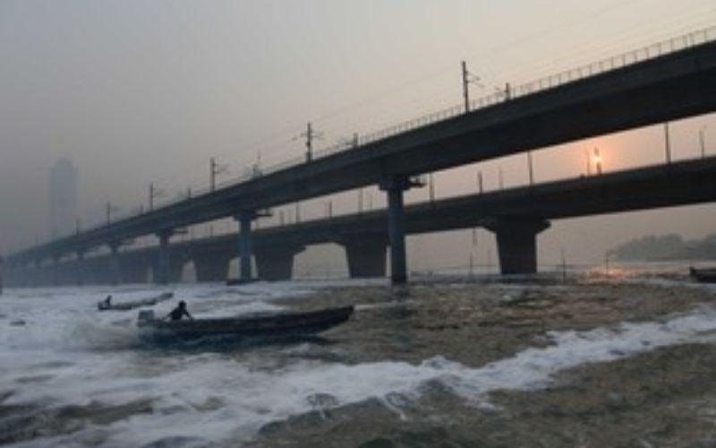 लाल-नीली बत्ती और हूटर लगाकर घूमना पड़ा भारी, सिडकुल पुलिस ने कार को किया जब्त