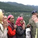 जम्मू-कश्मीर में CRPF की गाड़ी खाई में गिरी, 2 जवानों की मौत, कई घायल