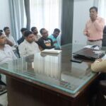 Saifni: जुआ खेलते हुए पुलिस ने दो जुआरियों को रंगे हाथ पकड़ा